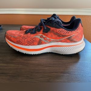 Women’s Saucony Running Shoes